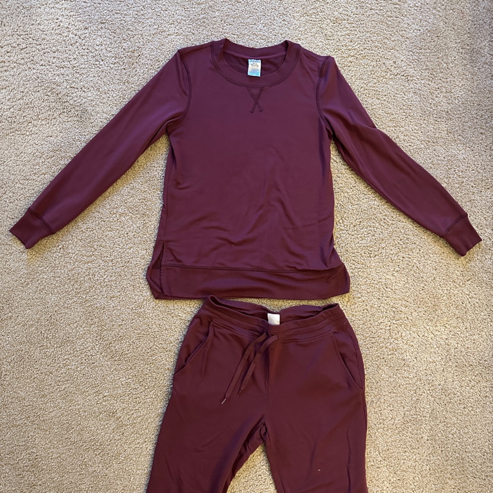 Jockey Maroon sweatshirt and joggers